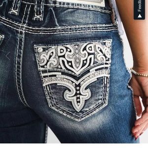 32x32 Nuri Rock Revival easy skinny Jean